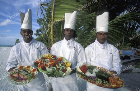 
Koeche mit feinstem Essen praesentieren sich auf einer der Inseln der Malediven im Indischen Ozean