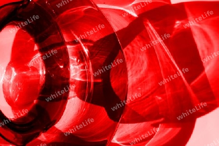 Rote Glasschatten