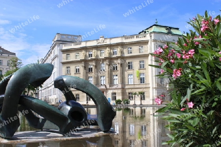 Moderne Kunst und alte Architektur in Wien