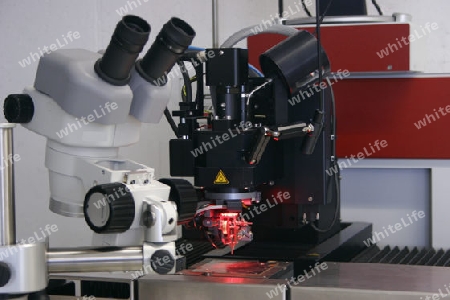 Bonder_Solarzellenproduktion_Mikroskop_MG_2031