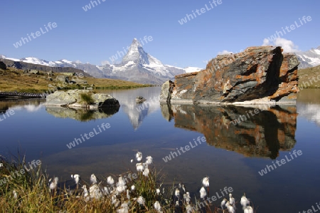 Blick ?ber den Stellisee zum Matterhorn