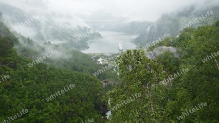 Geirangerfjord im Nebel, Norwegen