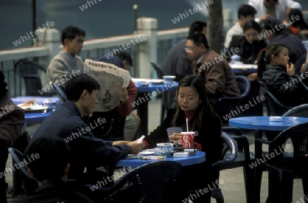 Chinese People siting in Tea House in the city of Chengdu in the provinz Sichuan in centrall China.