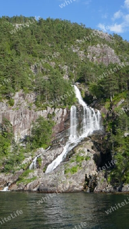Wasserfall im Lysefjord, Norwegen