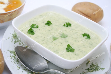 grüne suppe