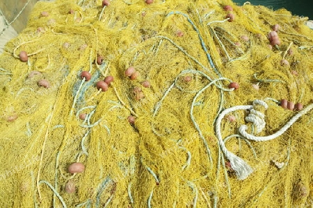 Gelbe Fischernetze