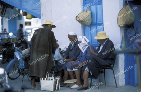 Afrika, Tunesien, Douz
Der traditionelle Donnerstag Markt auf dem Dorfplatz in der Oase Douz im sueden von Tunesien. (URS FLUEELER)






