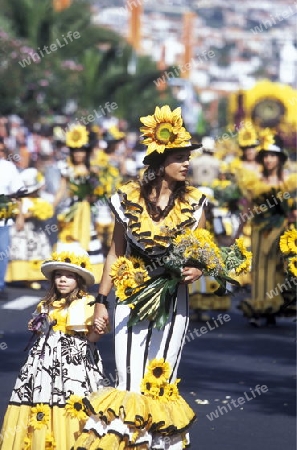 Das Traditionelle Blumenfest in der Hauptstadt Funchal auf der Insel Madeira im Atlantischen Ozean, Portugal.