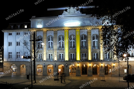 Dresden Schauspielhaus bei Nacht
