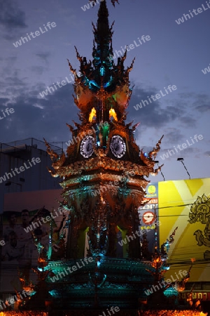 Der Uhrturm im Zentrum von Chiang Rai in der Provinz chiang Rai im Norden von Thailand in Suedostasien.