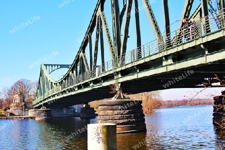 Die Brücke der Einheit