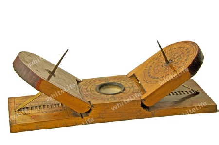 antike chinesische Sonnenuhr mit Kompass