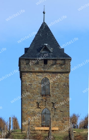 an old, square, tower with pointed roof in the Vineyard    Ein alter,eckiger,Turm mit spitzdach im Weinberg