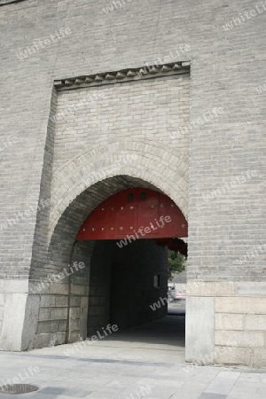 Altstadt von Xian, Zugbruecke und Stadtmauer