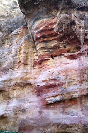 Felswand in Petra, Jordanien