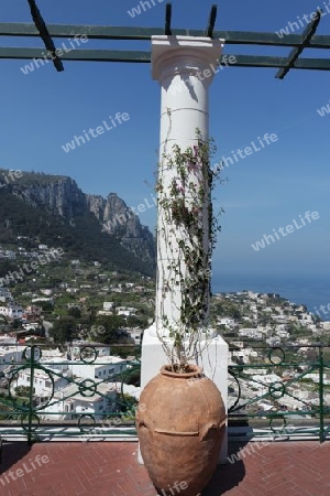 Terrasse mit Blick auf Capri