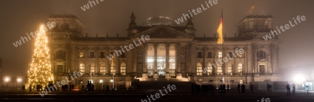 Reichstag in der Nacht