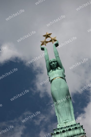 Das Freiheits Denkmal  in der Neustadt in Riga, Lettland  