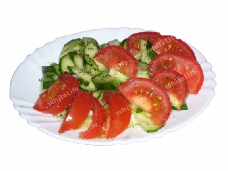 Tomate-Gurkensalat
