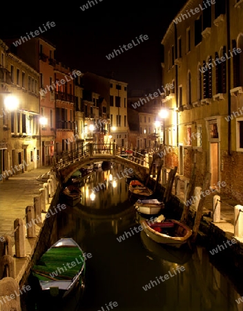 Venedig - Kanal durch die Nacht