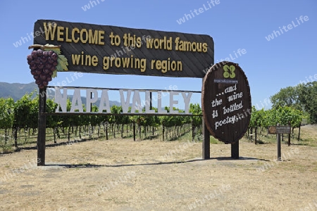 Eingangsschild zum Weinanbaugebiet Napa Valley, Kalifornien, USA