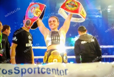 Weltmeisterin im Boxen Susi Kentikian 2015
