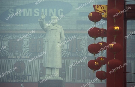 the Statue of Mao on economy fair in the city Square of Chengdu in the provinz Sichuan in centrall China.