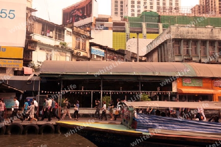 Der alltag auf dem Khlang Saen Saeb Kanal in Bangkok der Hauptstadt von Thailand in Suedostasien.