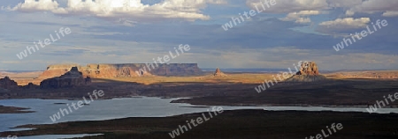 Panoramaaufnahme Navajogebiet am Lake Powell, Arizona, USA