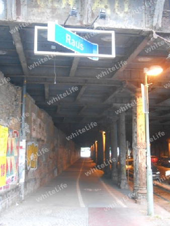Raus-Tunnel-Rein