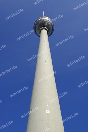 der 369 Meter hohe Fernsehturm am Alexanderplatz, Berlin, Mitte, Deutschland, Europa, oeffentlicherGrund