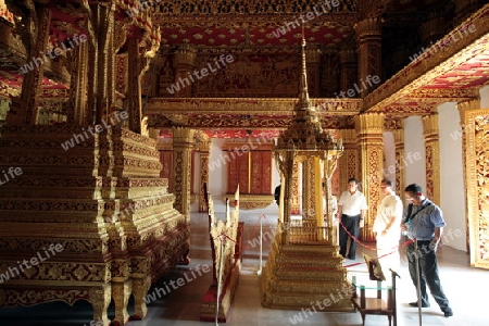 Der Koenigspalast in der Altstadt von Luang Prabang in Zentrallaos von Laos in Suedostasien.  