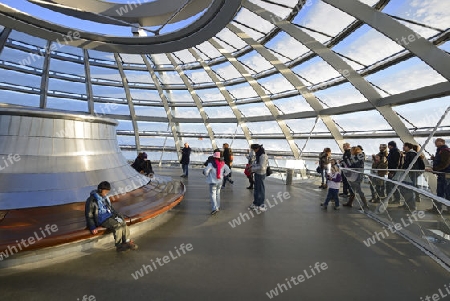 oberes, offenes Ende  der Reichstagskuppel, Reichstag Berlin, Architekt Sir Norman Foster, Berlin, Deutschland, Europa