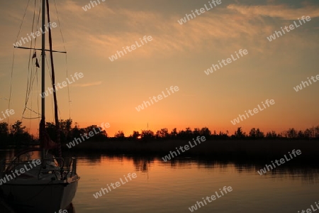 Boot im Abendlicht, Westpommersche Segelroute