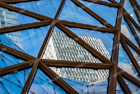 Glas- und Stahlkonstruktion sind der beherrschende Bestandteil in der Frankfurter Innenstadt