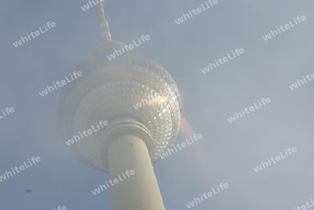 Berlin Fernsehturm mit Heiligenschein