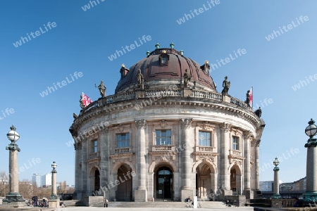 Berlin Museumsinsel / Bode-Museum vor dem Hauptportal