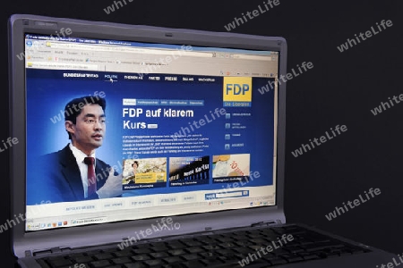 Website, Internetseite, Internetauftritt der FDP auf Bildschirm von Sony Vaio  Notebook, Laptop