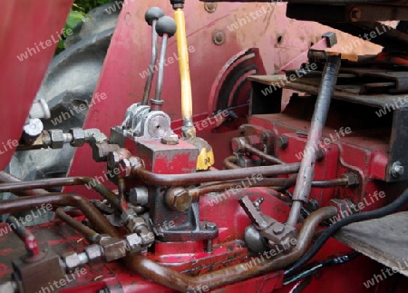 Schaltgetriebe von einem alten Traktor.