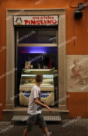 a icecream shop in the old town of Pallanza near to Verbania on the Lago maggiore in the Lombardia  in north Italy. 