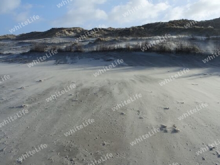 Sandverwehungen am Strand, Norderney