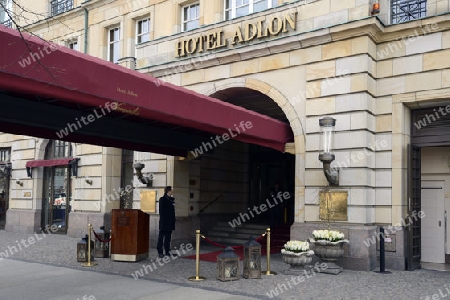 Eingangsbereich des Hotel Adlon Kempinski, Pariser Platz, Berlin, Deutschland, Europa