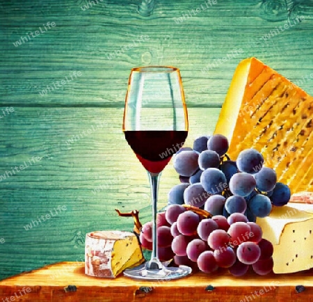 Rotwein mit Käse und Trauben