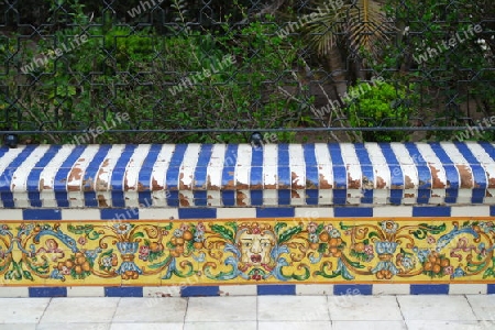 Alte Mosaikbank in Cadiz