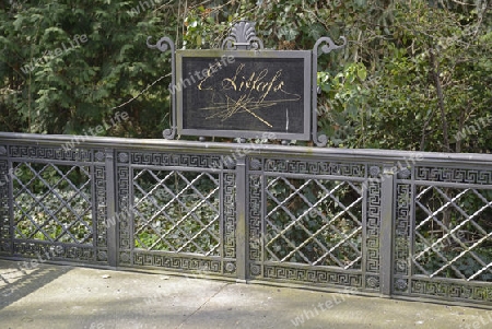 Ehrengrab von Ernst Litfass, Erfinder der gleichnahmigen S?ule,  Dorotheenstaedtischer Friedhof, Berlin Mitte, Deutschland, Europa