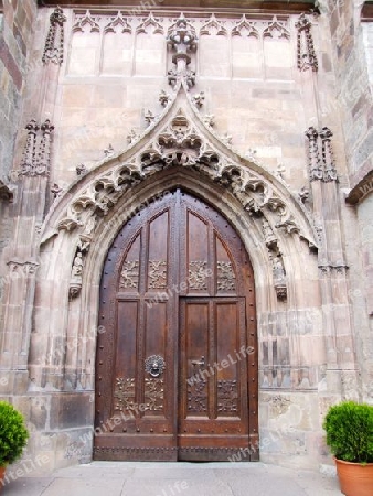 Portal Kirche in Meran