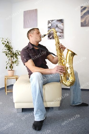 Saxophonspieler 03