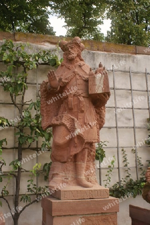 Einhardus Statue im Kloster Seligenstadt
