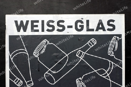 Weiss-Glas in Schwarz-Weiss