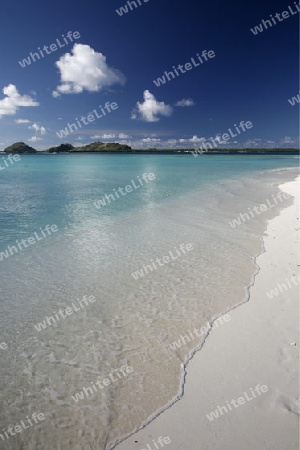 Suedamerika, Karibik, Venezuela, Los Roques,  Ein Strand auf einer Badeinsel unweit vom Inseldorf Gran Roque auf der Inselgruppe von Los Roques in der Karibik.   